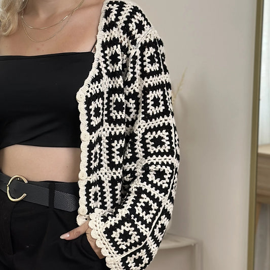 AVA-ISLA Häkel-Cardigan schwarz & blau