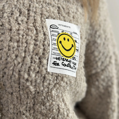 BORA-JASINA Cardigan mit Smileypatch